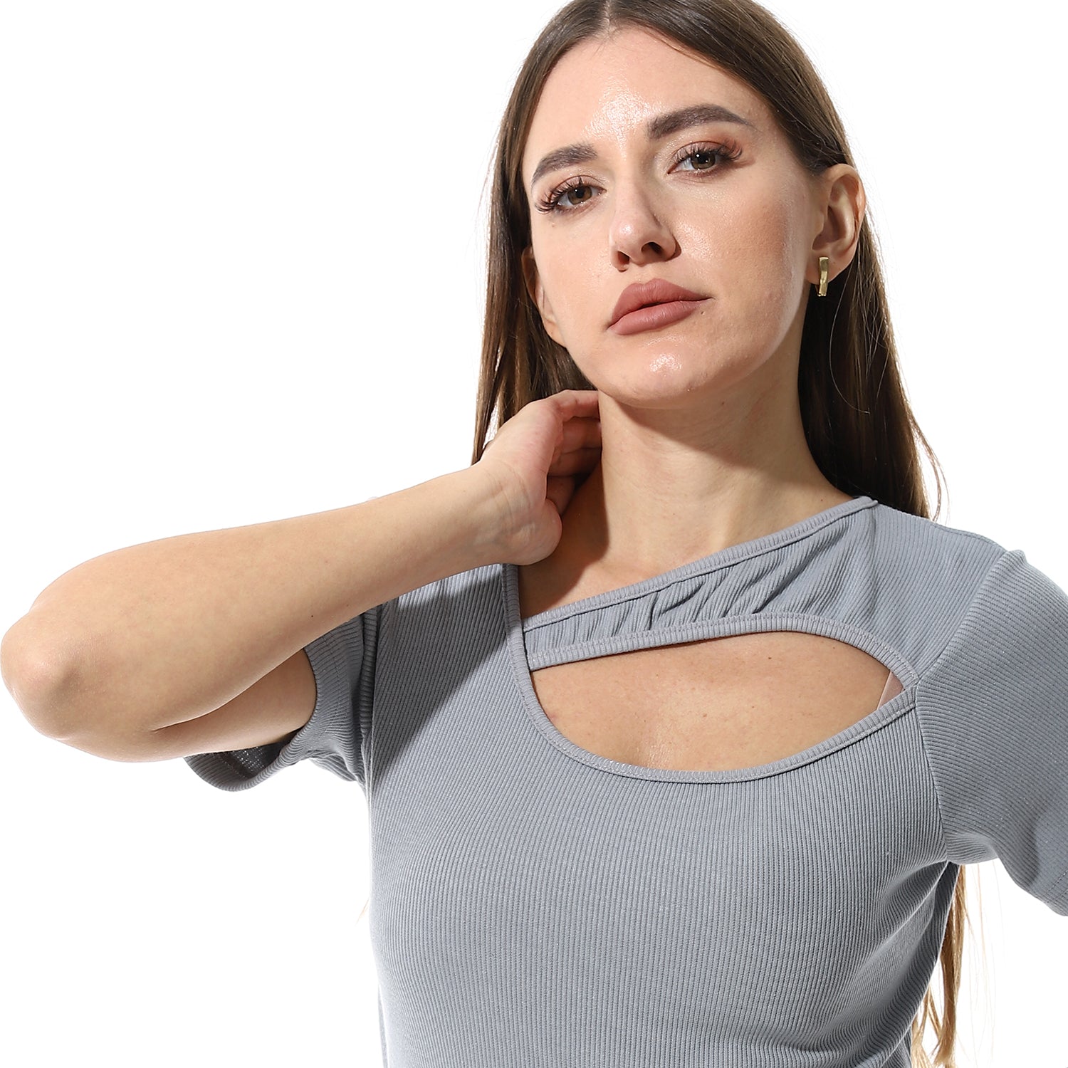 بلوزة بأكمام قصيرة متعددة الألوان مع تصميم مضلع