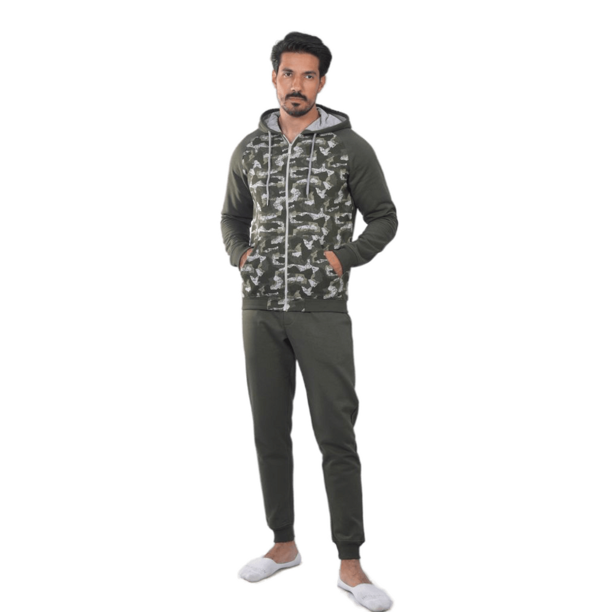 Men's Camo Green Winter Hoodie and Sweatpants Set - Stay Warm and Fashionable.