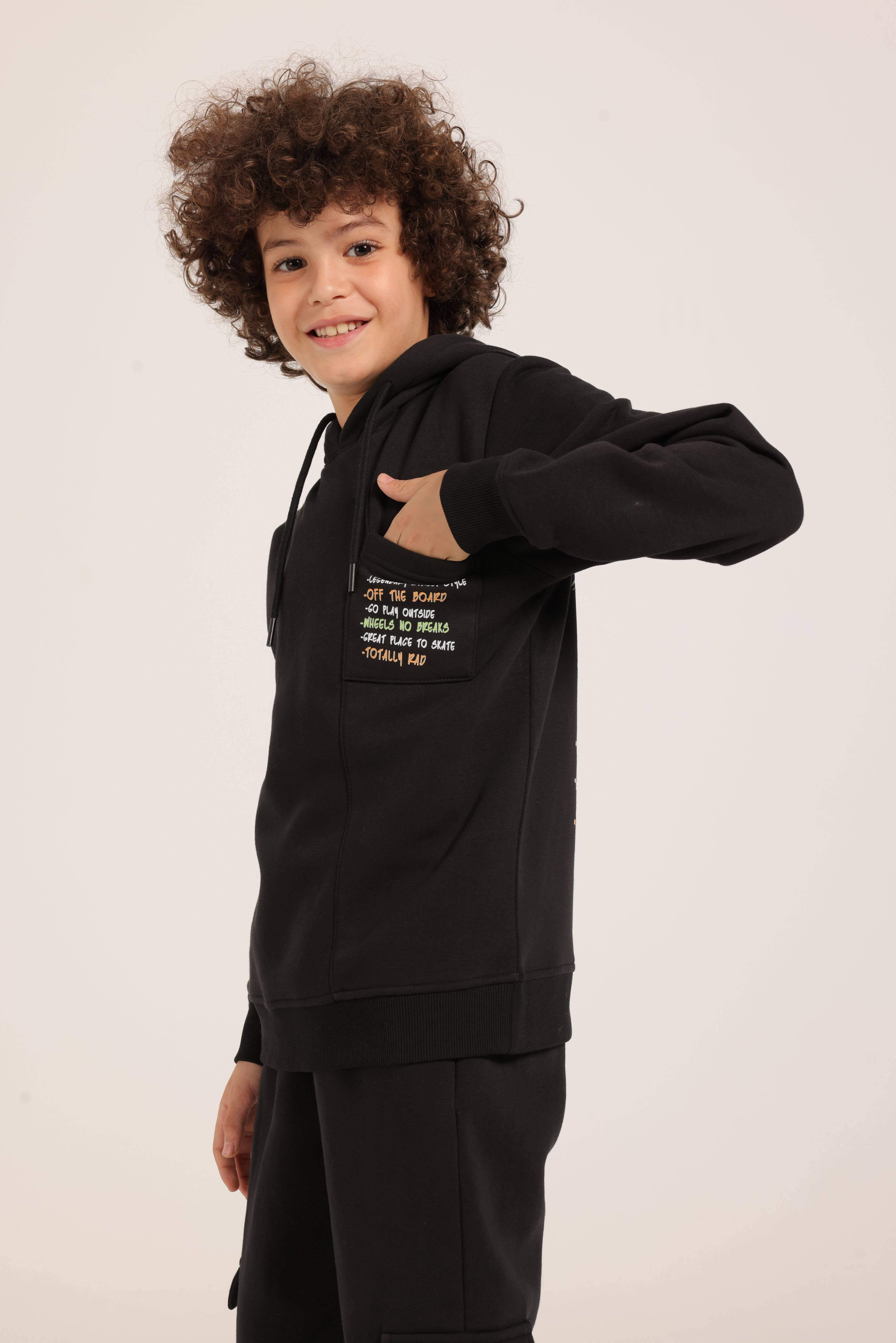 Boys’ Black Hoodie & Cargo Jogger Set – Street Style Comfort
