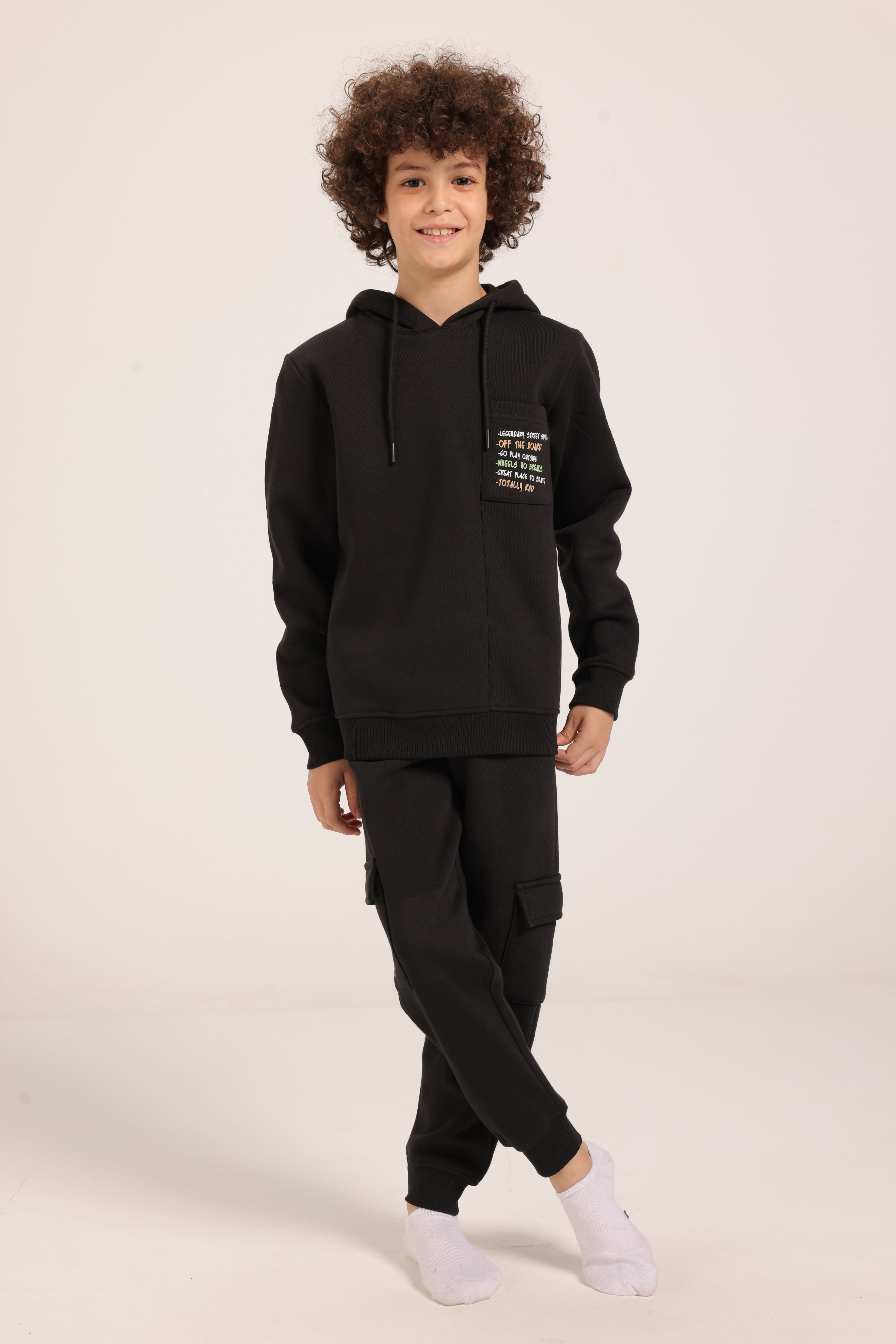 Boys’ Black Hoodie & Cargo Jogger Set – Street Style Comfort