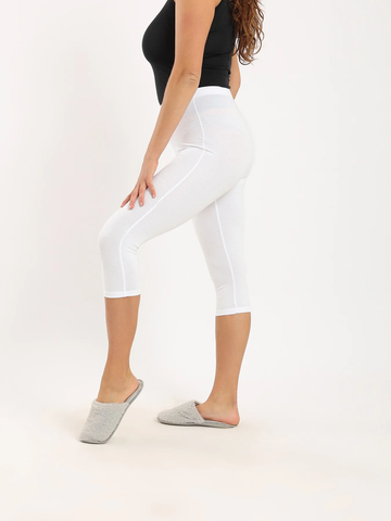 Women's Capri Leggings for Comfort and Style - White