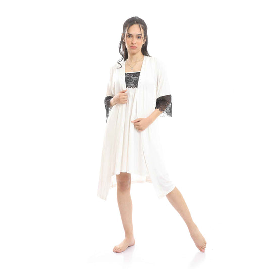 Off-White Short Nightgown & Robe Set with Decorative Lace