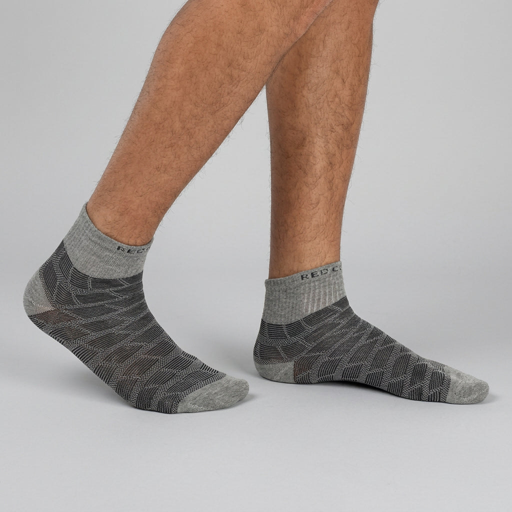 Men's Jacquard Ankle Socks - Short, Sporty - White - Red Cotton