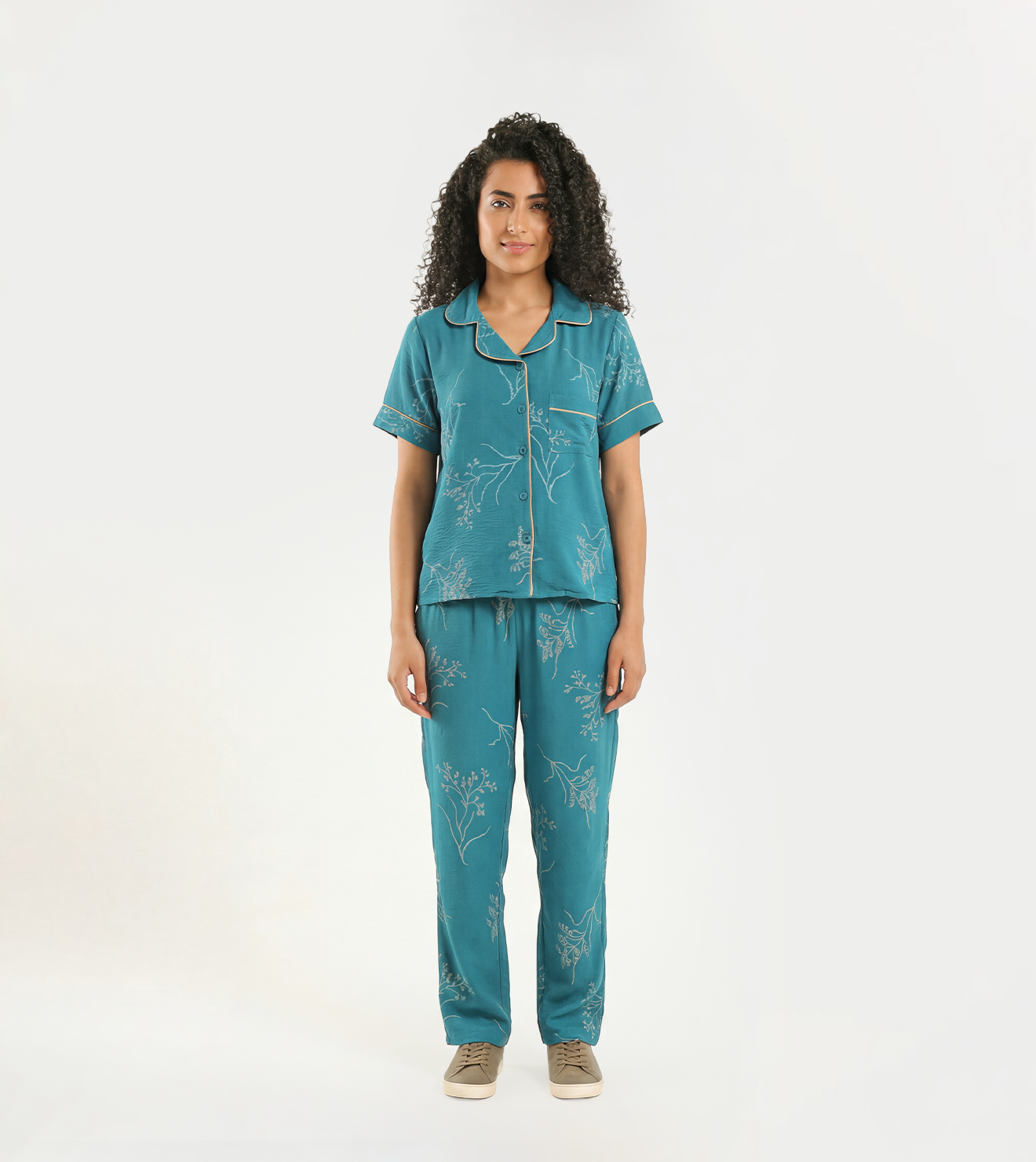 Women’s Short-Sleeve Top & Long Trousers